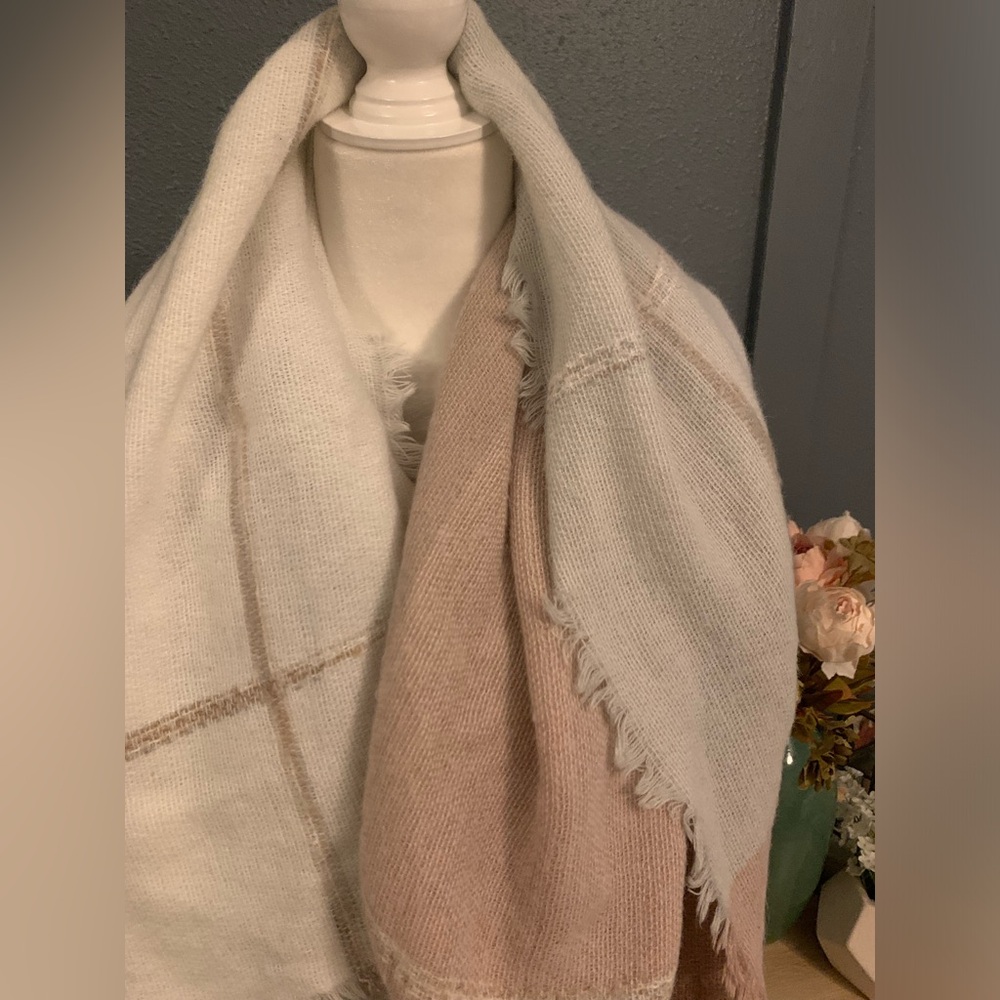 Pink Plaid Shawl - Picture 3 of 6